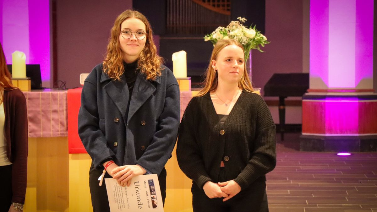 Ein Sonderpreis ging an Henriette Kopp und Anna Wehr, Gymnasium Corvinia.