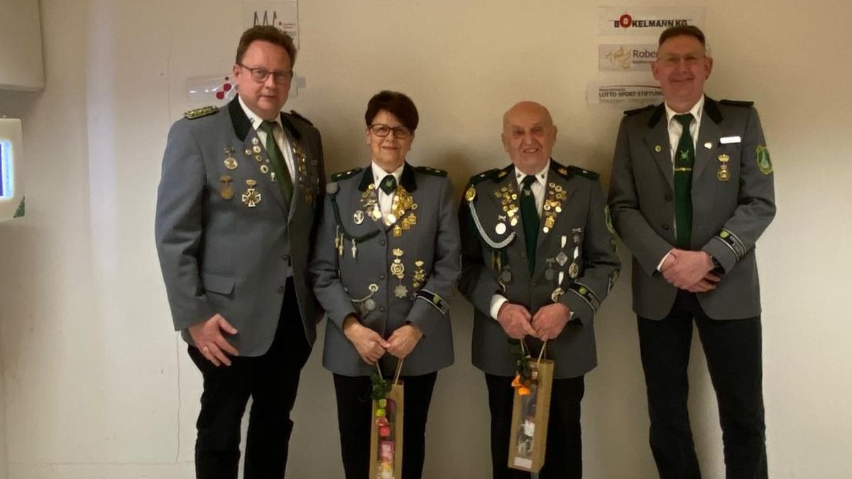 Dankeschön für viele Jahre Vorstandsarbeit. Dankeschön für viele Jahre Vorstandsarbeit.